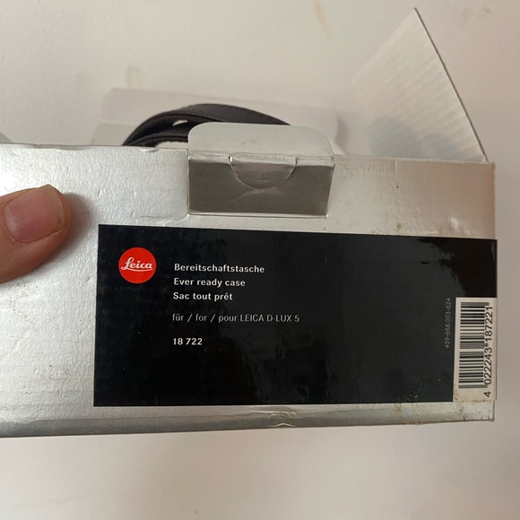 Leica 18722 Leather D-Lux 5 Ever-Ready Case - Picture 14 of 16